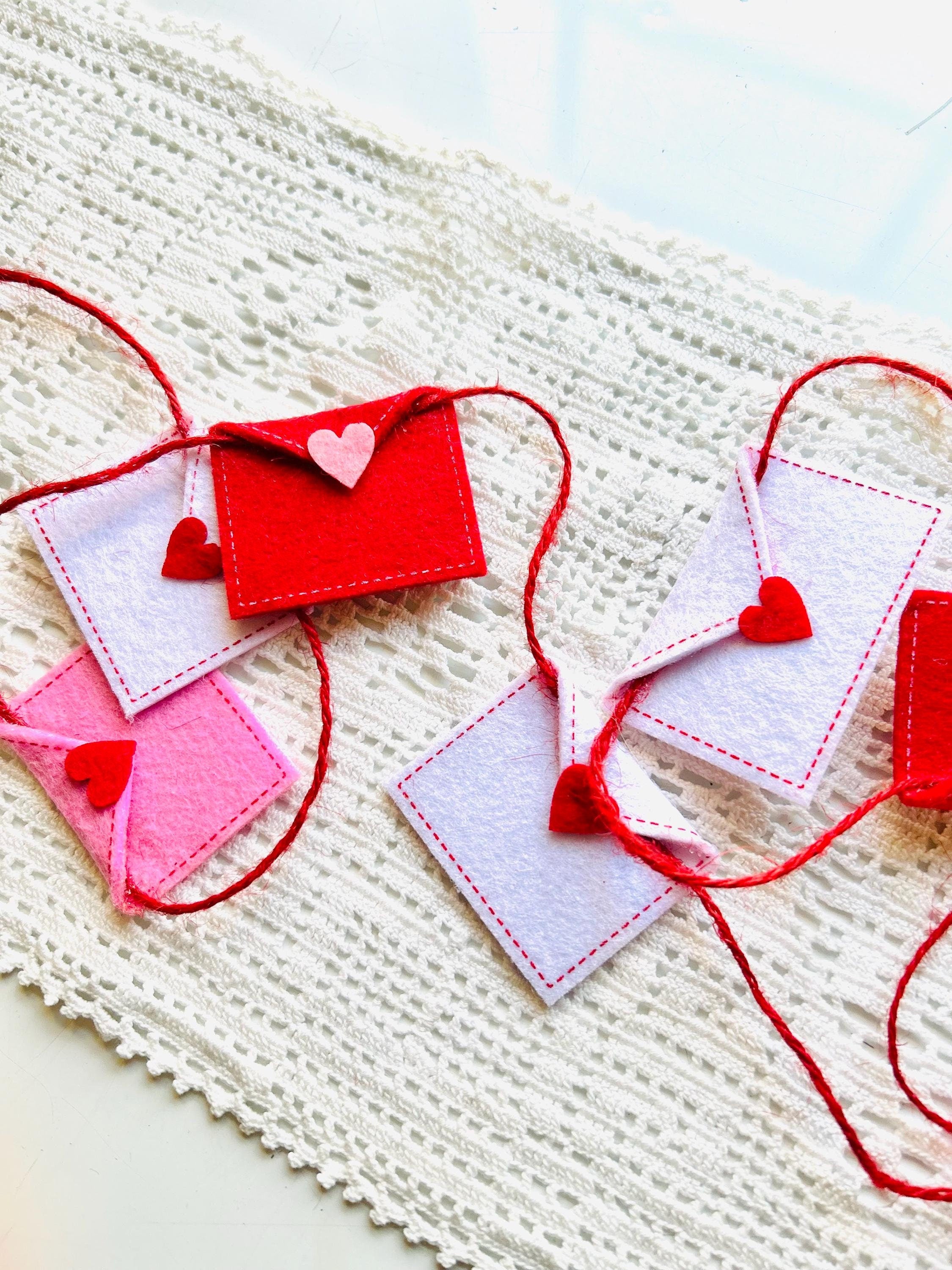 Mini Envelope Garland, Valentine's Day Garland, Felt Garland, Sweetheart Garland, Red Heart Garland, Valentine Decor