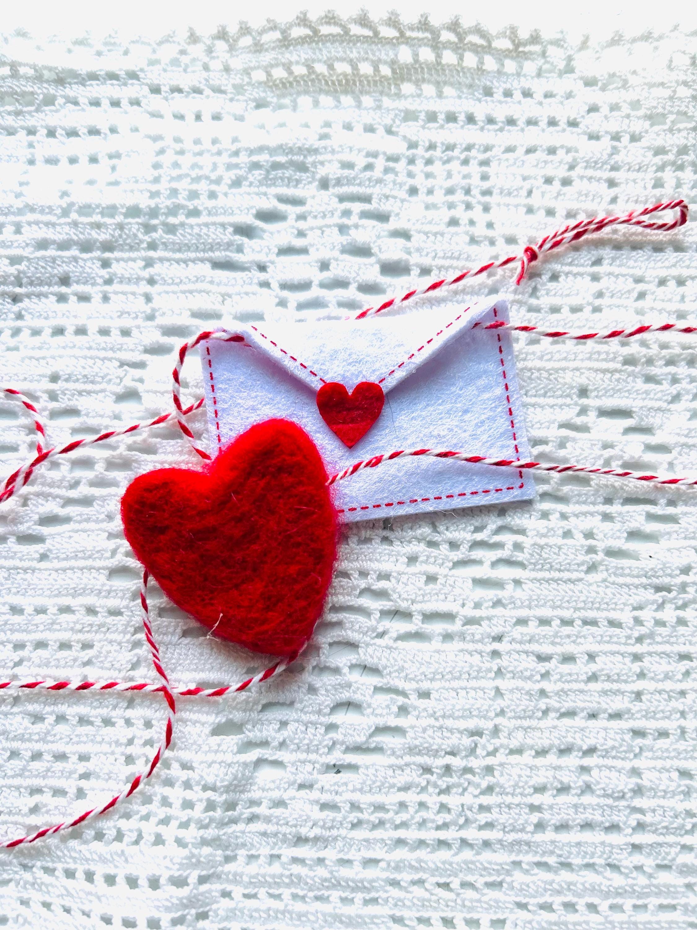 Mini Heart Envelope Garland, Valentine's Day Garland, Heart Garland, Felt Garland, Sweetheart Garland, Red Heart Garland, Valentine Decor