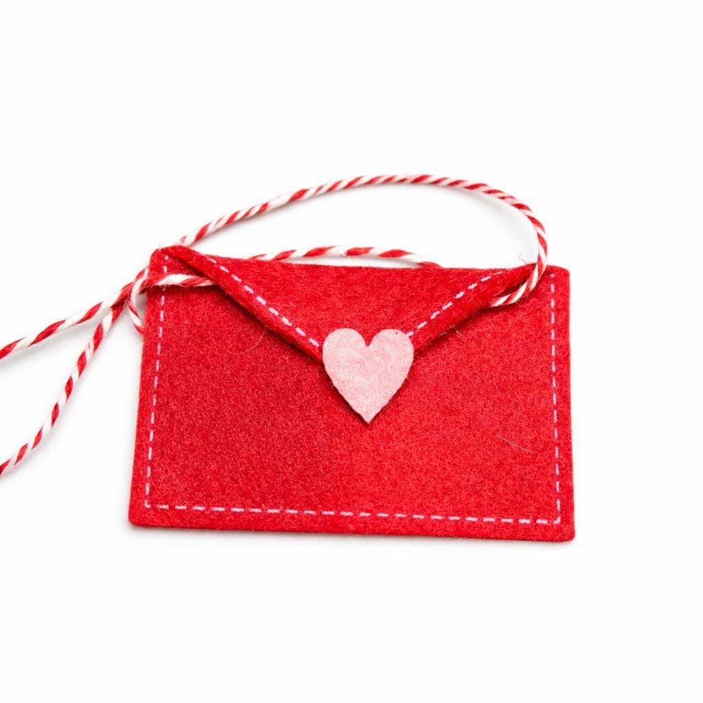 Mini Heart Envelope Garland, Valentine's Day Garland, Heart Garland, Felt Garland, Sweetheart Garland, Red Heart Garland, Valentine Decor