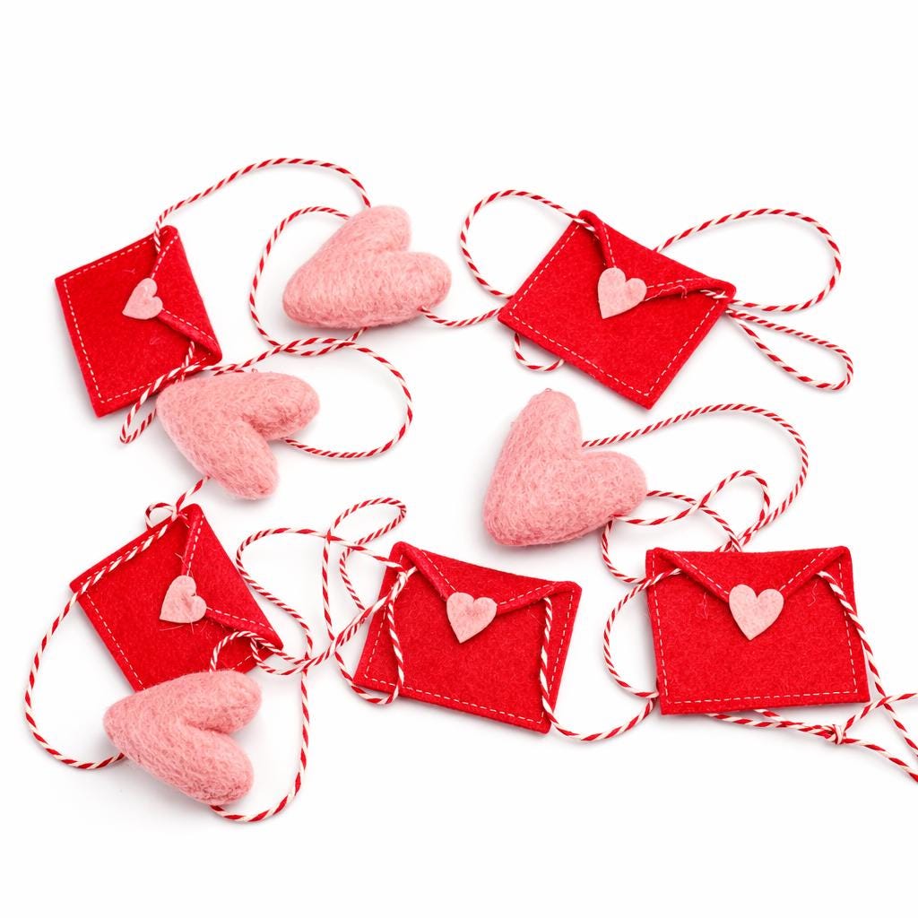 Mini Heart Envelope Garland, Valentine's Day Garland, Heart Garland, Felt Garland, Sweetheart Garland, Red Heart Garland, Valentine Decor