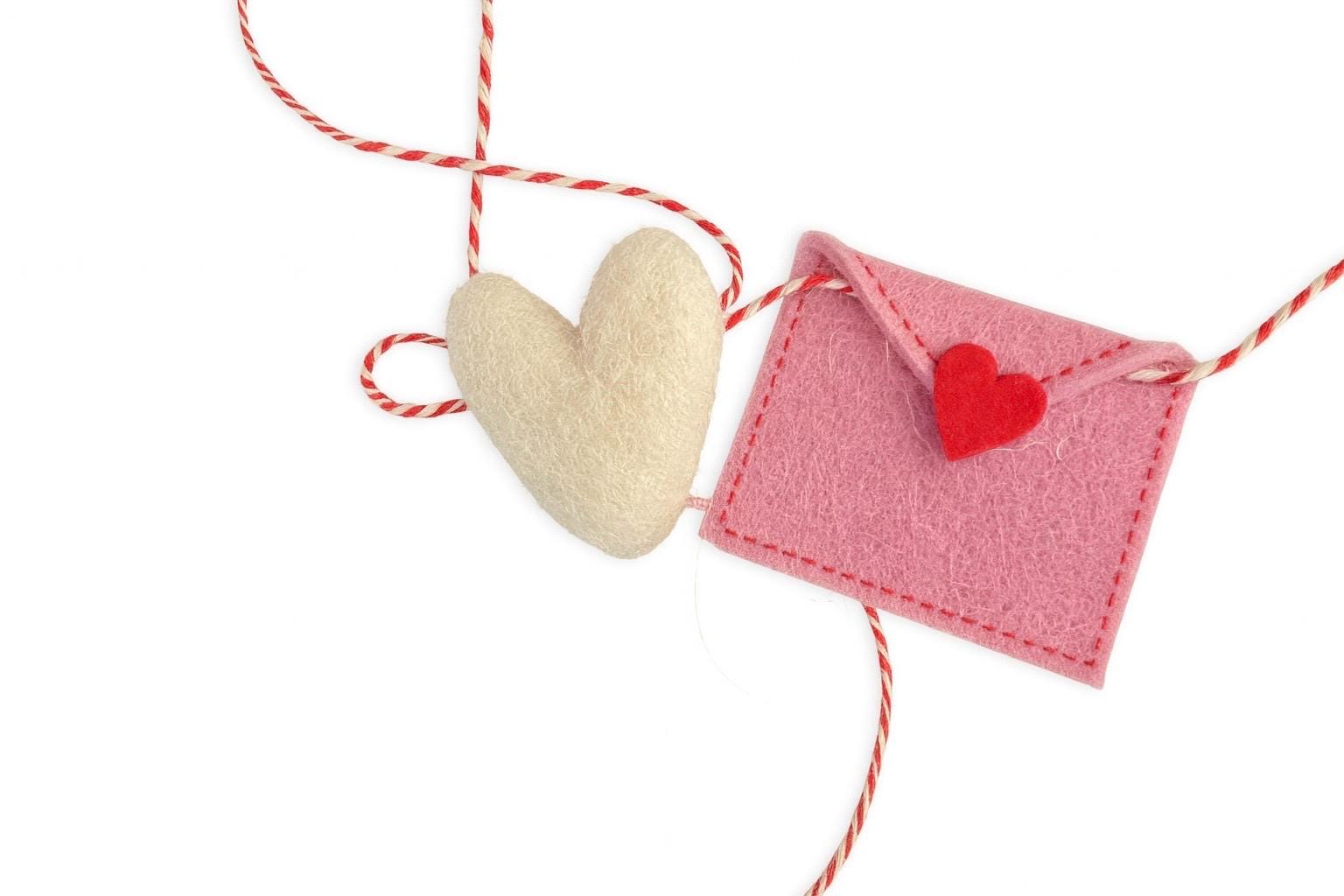 Mini Heart Envelope Garland, Valentine's Day Garland, Heart Garland, Felt Garland, Sweetheart Garland, Red Heart Garland, Valentine Decor